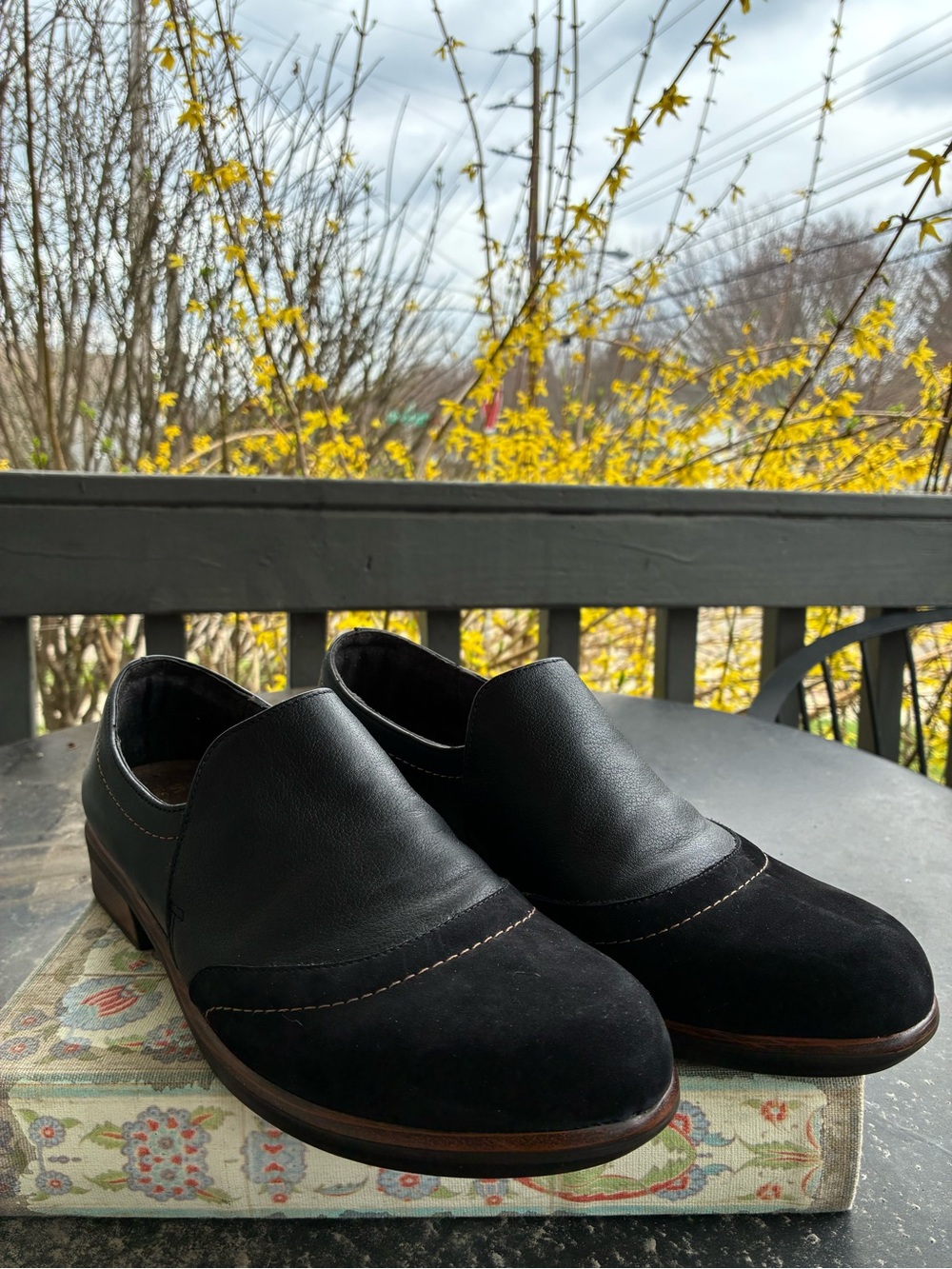 Women’s Naot Angin Slip-On Loafer 39 - Picture 2 of 6